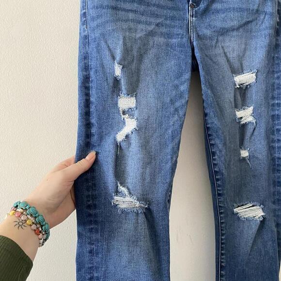 ABERCROMBIE medium wash distressed high rise Simone skinny jeans - Picture 2 of 4